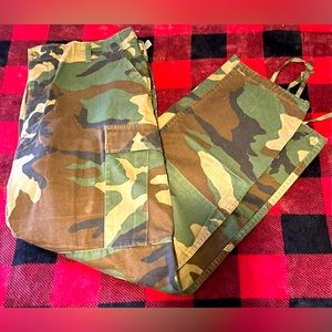 ❤️Camo Men’s Like New❤️Camouflage Official Combat Pants🌺Men’s Size Large❤️